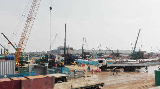 超300台bti体育智能ZYJ系列压桩机服务越南市场