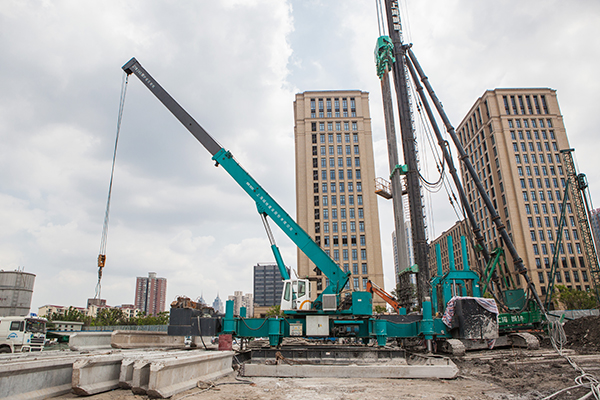 bti体育智能ZYW240围护桩压桩机惊艳问世