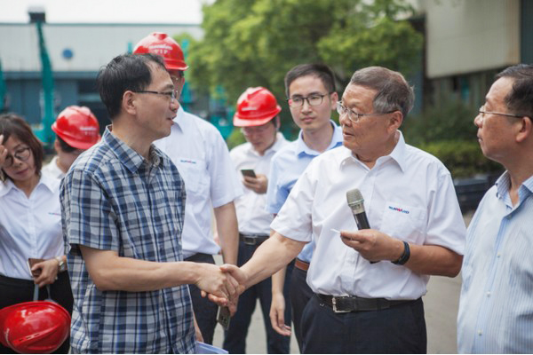 商务部合作司刘民强副司长一行调研bti体育智能