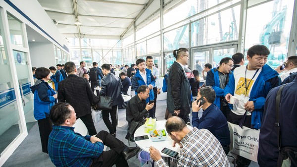 首日签单2.6亿元，bti体育智能创新产品引爆上海宝马展