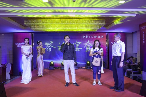 bti体育智能酷帅曾大虾，一大波美图带你亲临北京BICES展