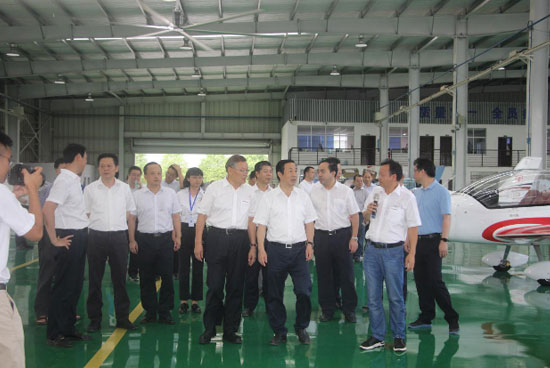 达哲省长调研bti体育科技：要抓住通航发展的机缘