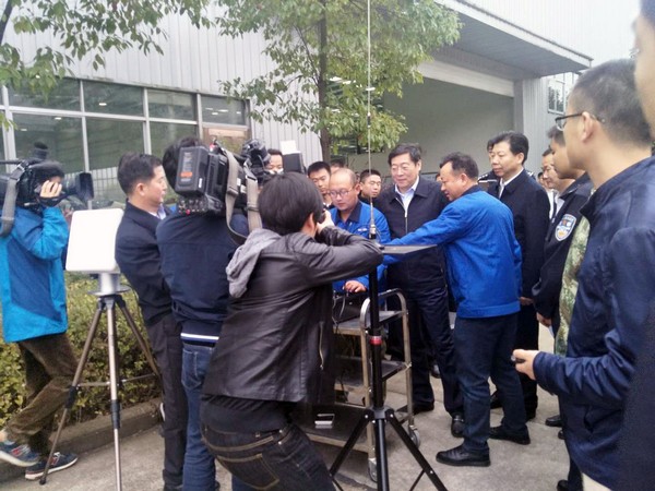 省委书记杜家毫勉励bti体育智能：做大做强航空航天产业