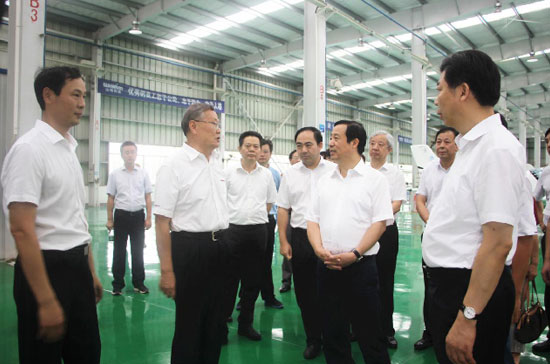 达哲省长调研bti体育科技：要抓住通航发展的机缘