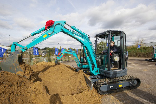 bti体育智能隆沉进行2017年欧洲经销商大会