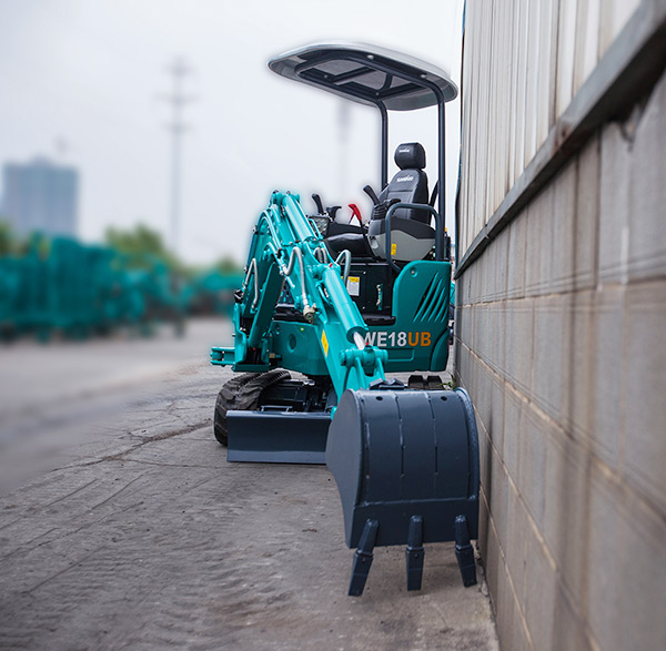 “C位”前途 14.5万元bti体育智能微挖18UB等你开回家