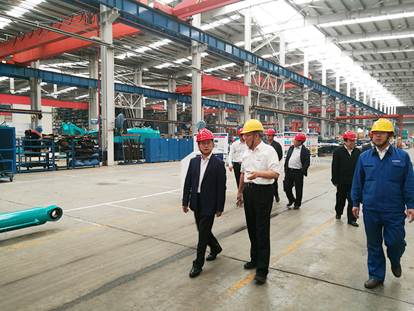 湖南省经信委党组副书记、副主任李志坚到bti体育智能现场办公