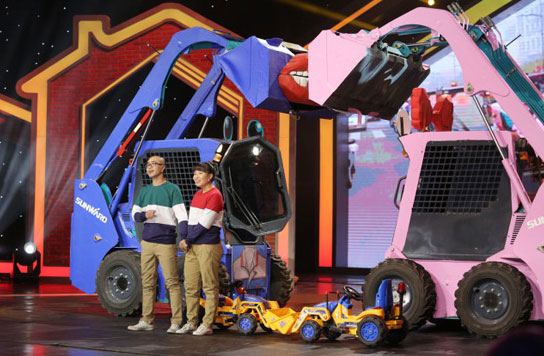 谁说机械都冰凉？这款会跳舞的滑移明明就是周到奔放的！