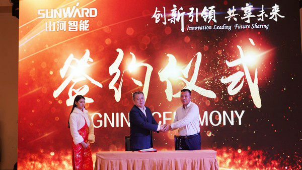 首日签单2.6亿元，bti体育智能创新产品引爆上海宝马展