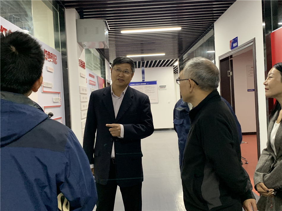 长沙市总工会党组书记周宏兆一行光临bti体育智能调查调研