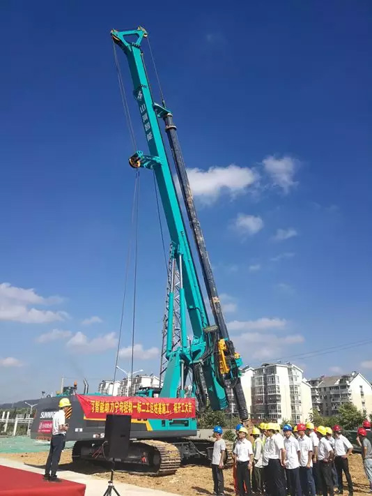 把“伴侣圈”“搬”到现场，交机“玩出”新创意!