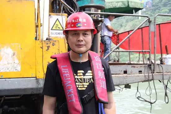 打造长江黄金水路！bti体育智能航路钻机轻松搞定水下礁石