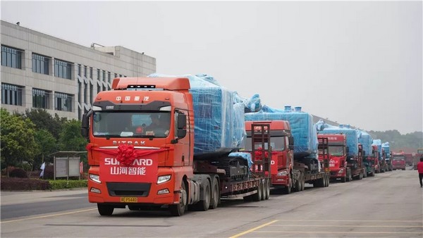 进军南非高端矿山市。ti体育智能凿岩设备批量发车