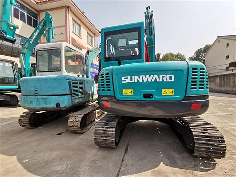 服役15年，超过20000幼时！元老级挖机接“回家”！