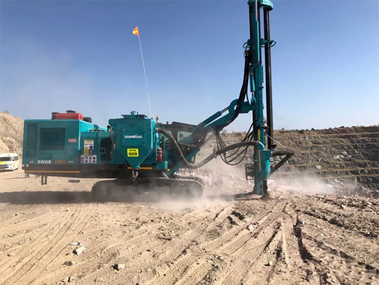 “迟到”一个月的回家