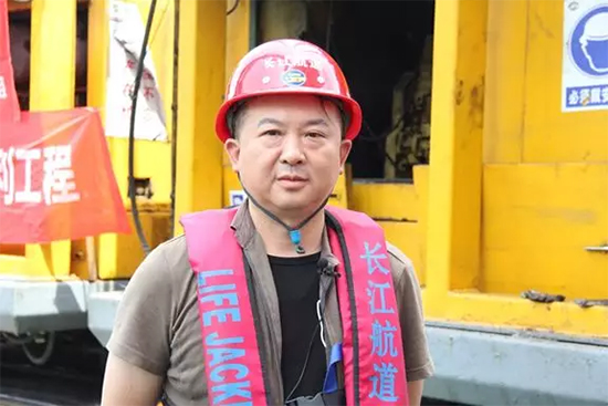 打造长江黄金水路！bti体育智能航路钻机轻松搞定水下礁石