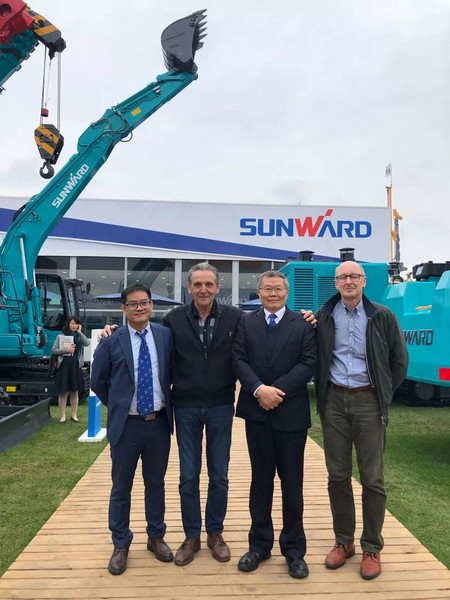 统一个世界，统一个妄想，bti体育智能德国宝马展美满收官