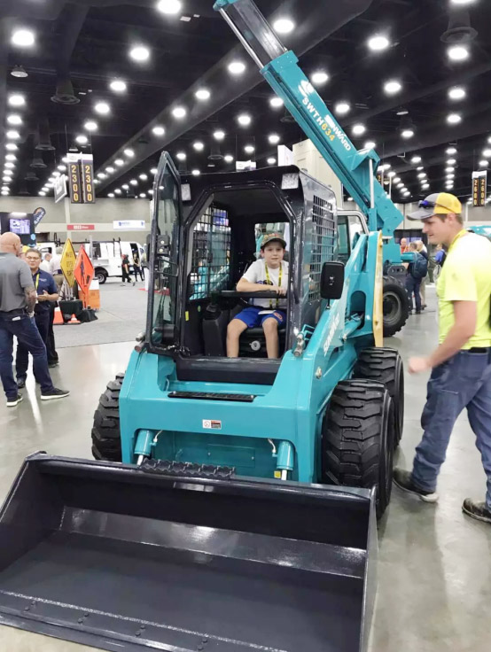 bti体育美国公司隆沉亮相2019ICUEE展，SUNWARD在美国打开新篇章