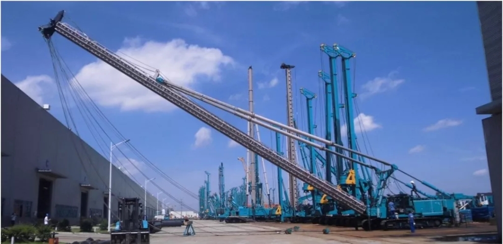 国产的高慢！bti体育智能SWCH600-125M全液压履带桩架