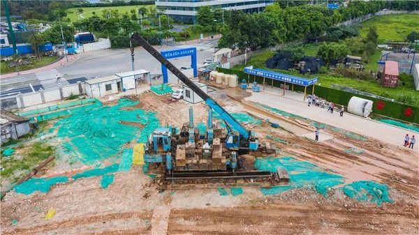 祝贺，中国首台大吨位多职能液压静力压桩机今年二十岁了!