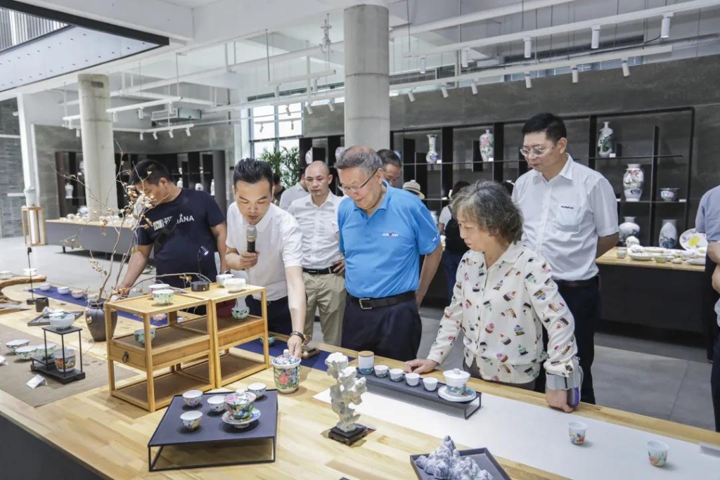 追寻红色影象，探密国粹之旅