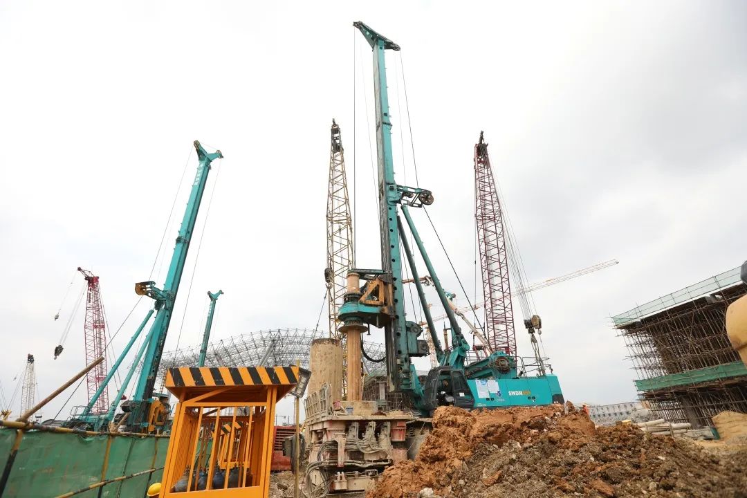 bti体育机群“染绿”贵阳机场扩建工地