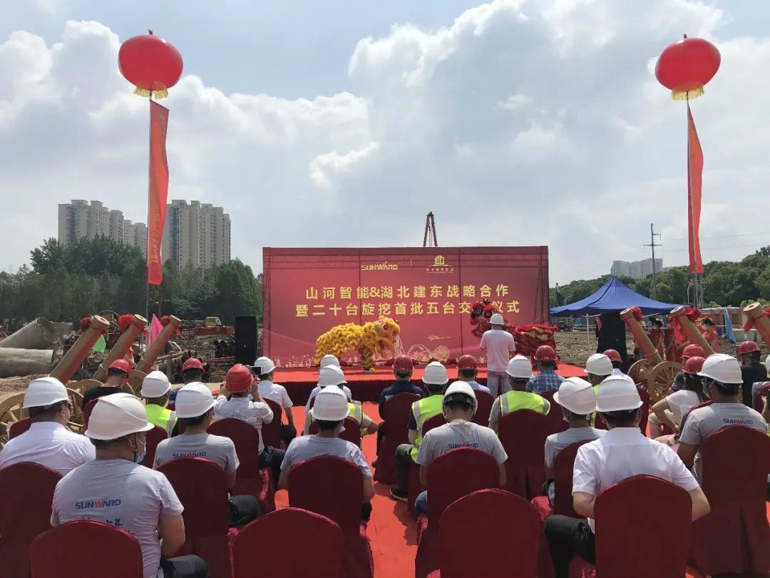 扬帆荆楚大地——bti体育智能旋挖钻机批量交付