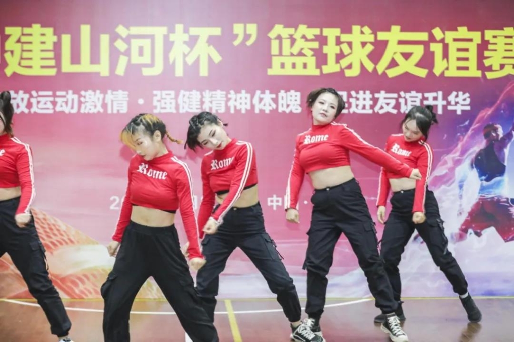 “520” bti体育智能以球会友中建五局三公司