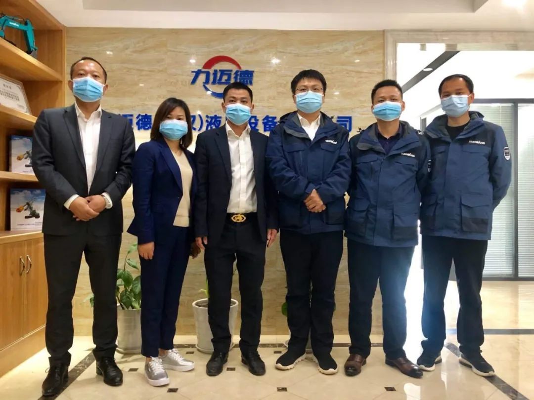 武汉加油！bti体育智能武汉传关爱