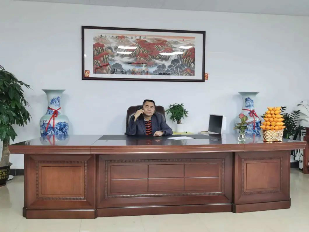 从事基础施工32年的老内行为bti体育智能旋挖钻机代言