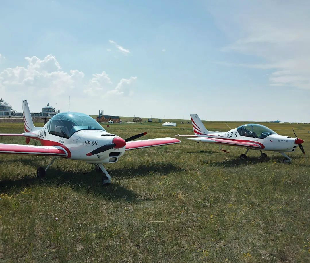 bti体育“阿若拉”飞机周游呼伦贝尔大草原