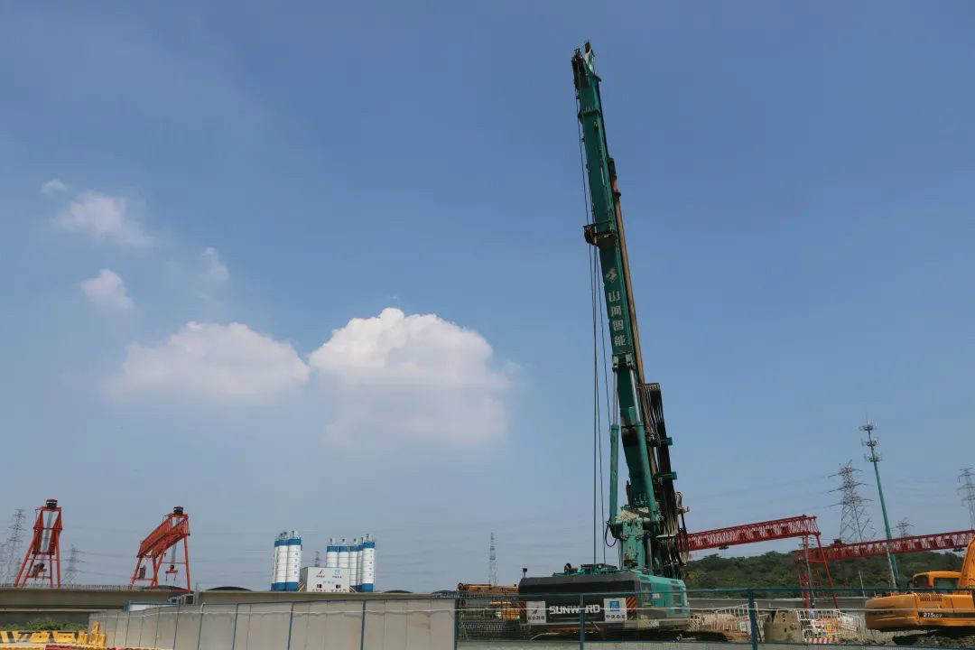 从业20多年的他，为何对bti体育智能旋挖钻机情有独钟