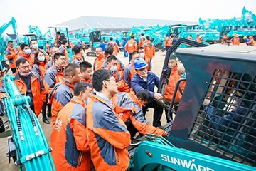 大国沉器 壮哉bti体育！机友会微挖用户bti体育智能履历日