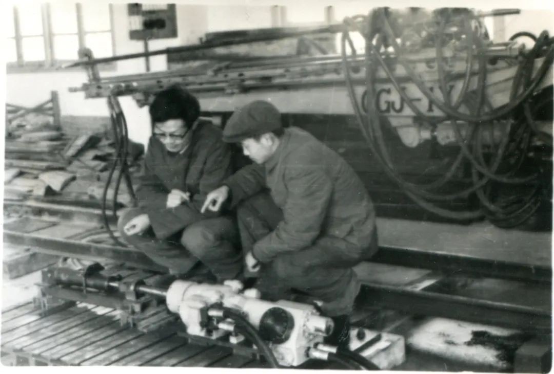 十年两办挖掘机行业年会 bti体育智能的底气何在