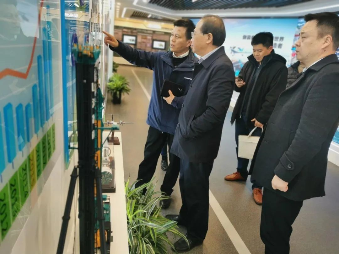 长沙市科技局局长郭塨调研bti体育智能