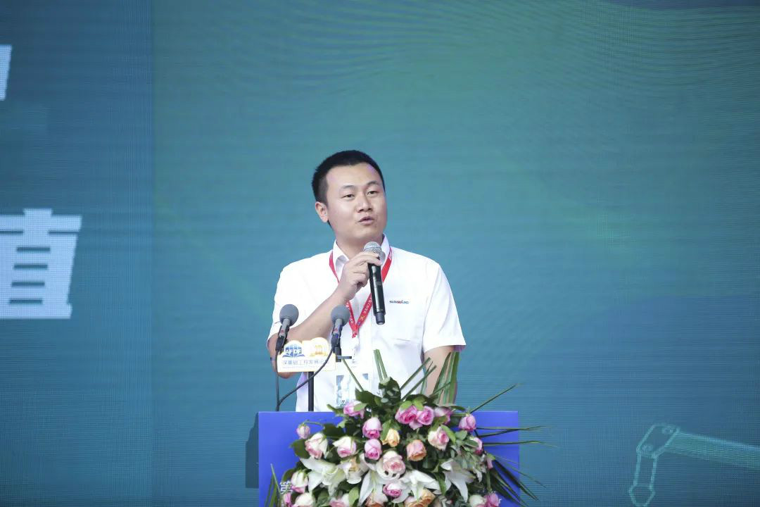 bti体育智能全国客户互换会在深基础工程发展论坛会场进行