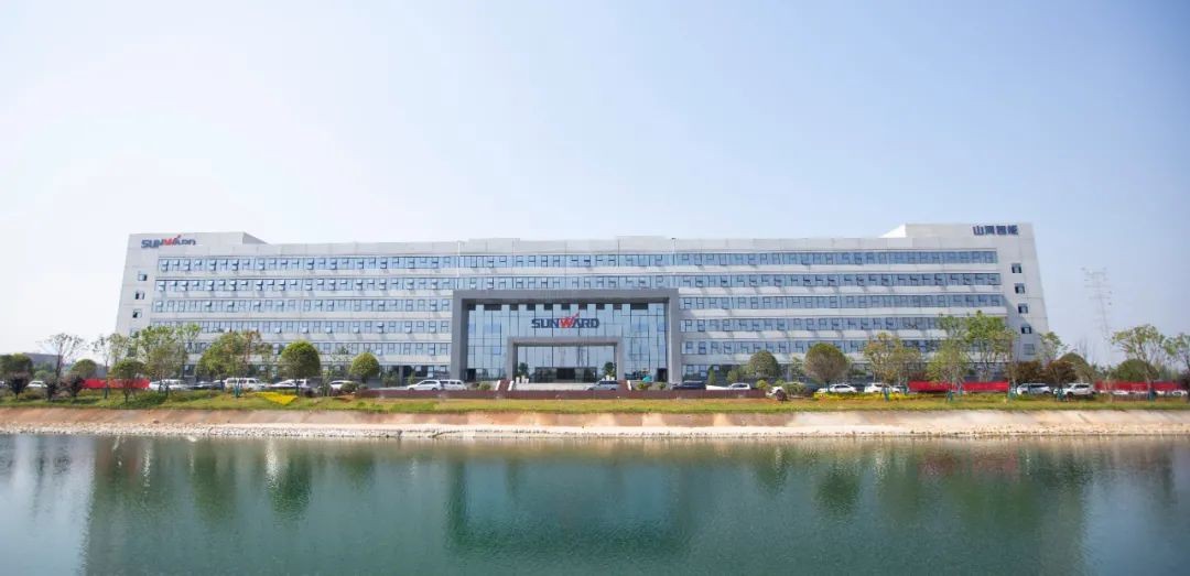 bti体育智能总部大楼荣获芙蓉奖