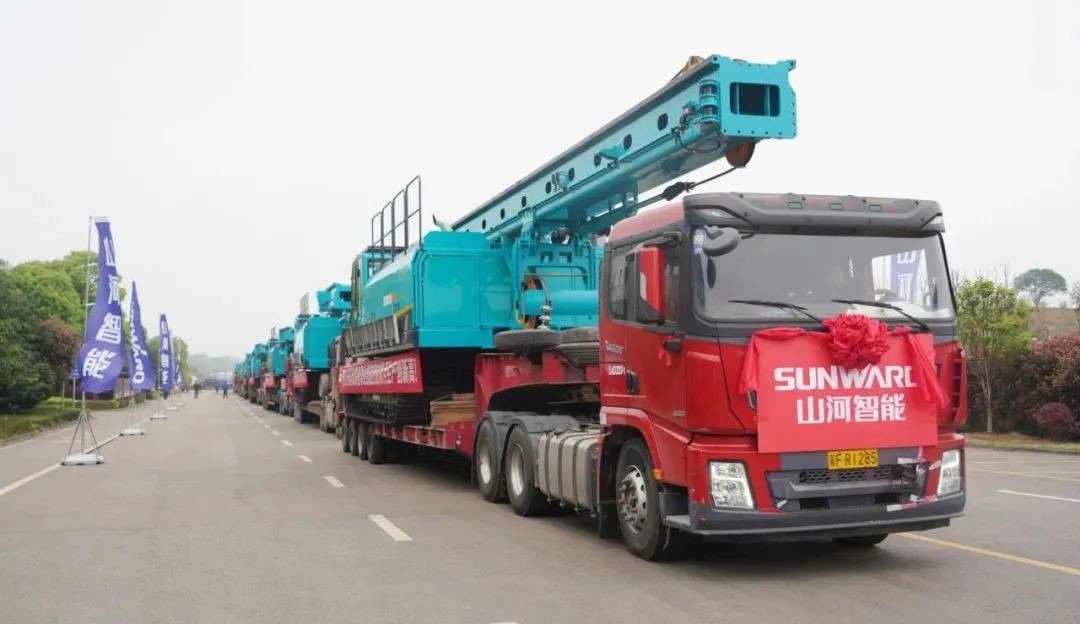 气贯bti体育，势不成挡！bti体育智能基础设备月产销创新高暨发货典礼隆沉进行