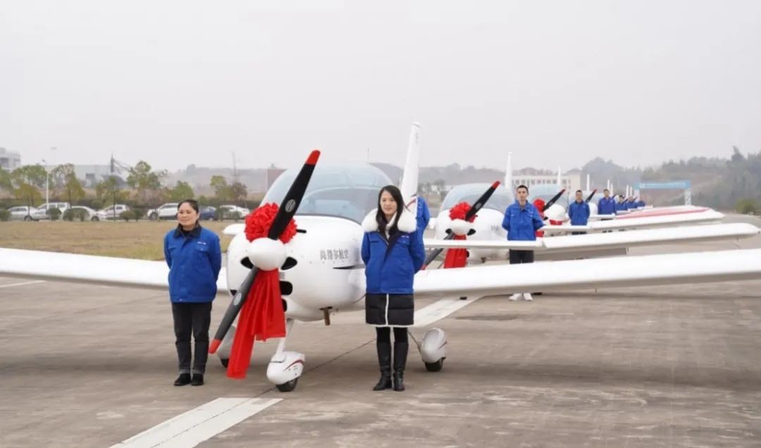 牛年开新局，bti体育航空8架SA60L飞机集中下线、交付