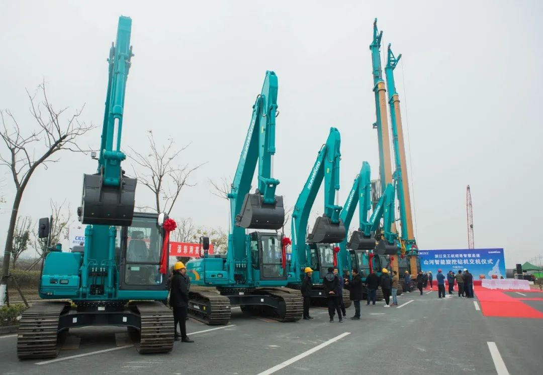 bti体育智能旋挖钻机全面参建中国首条智慧高快公路