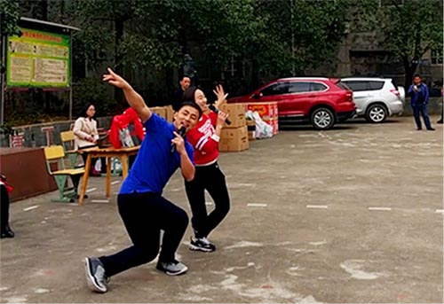 践行雷锋心灵捐建“bti体育梦图书馆”