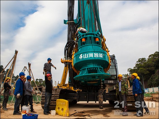 bti体育智能旋挖钻何以傲视群雄 畅销海内表