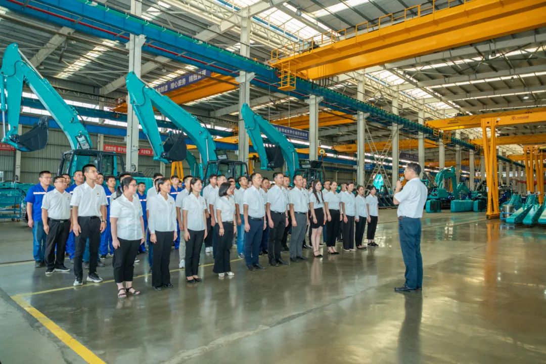 接续奋斗再启程——bti体育智能党委进行新党员入党宣誓和老党员沉温入党誓词活动