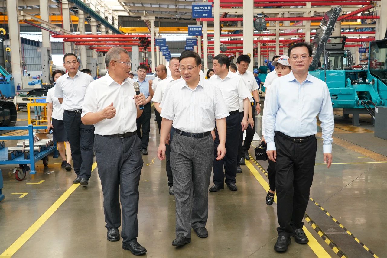 国度统计局总经济师毛盛勇率团调研调查bti体育智能