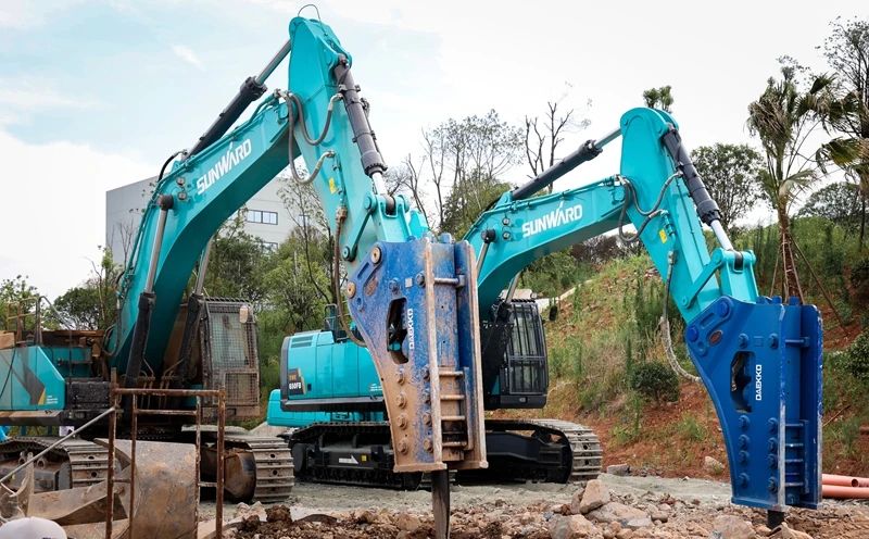 再升级！bti体育智能“矿山猛士”极限破碎现场直击