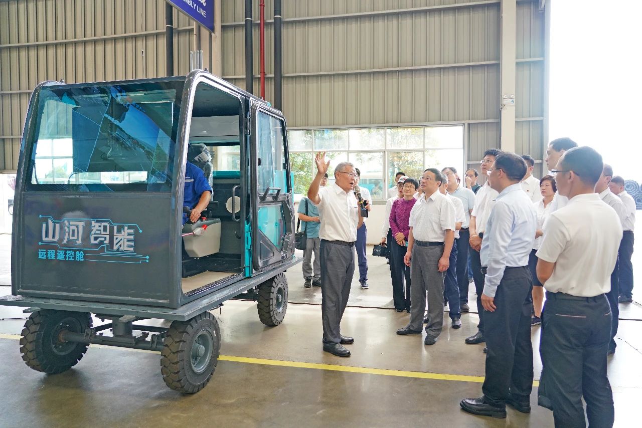 国度统计局总经济师毛盛勇率团调研调查bti体育智能