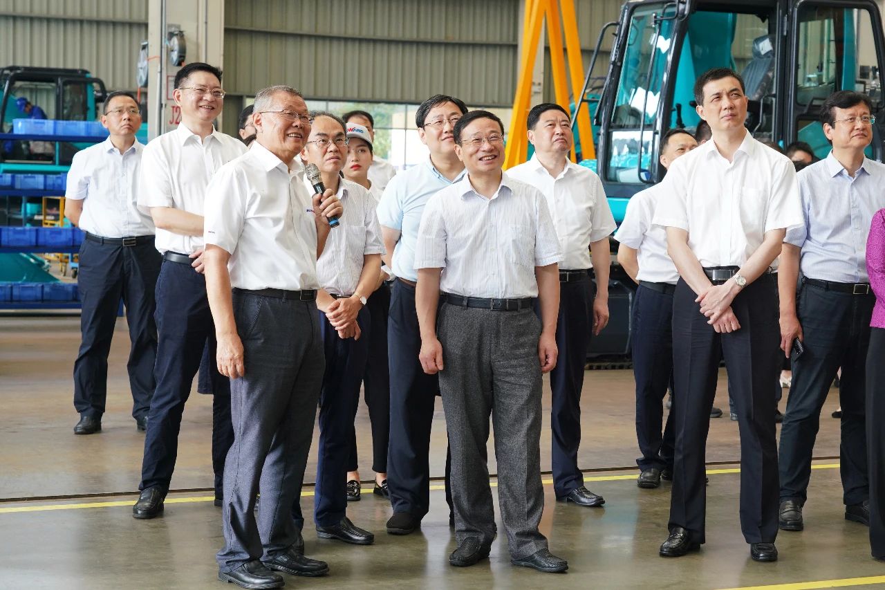 国度统计局总经济师毛盛勇率团调研调查bti体育智能