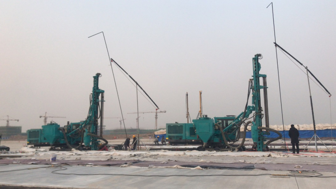 北京大兴机场，bti体育智能凿岩设备曾助力新技术落地 | 百年风华筑锦绣bti体育（2）