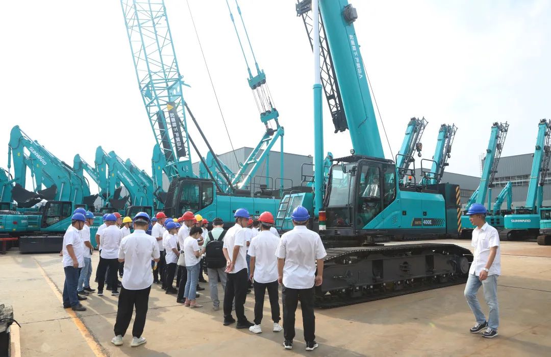 双鹰飞舞，“E”往无前！——bti体育智能新一代E系列起沉机下线！