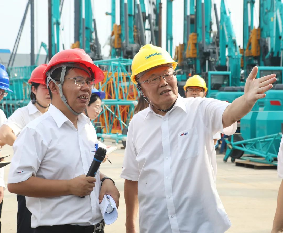 双鹰飞舞，“E”往无前！——bti体育智能新一代E系列起沉机下线！